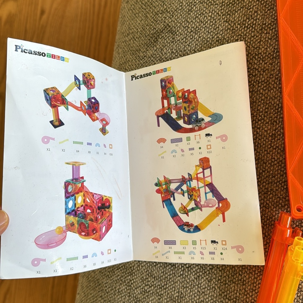 106 PicassoTiles 2-in-1 magnetic marble run set/Racing track set - Picture 6 of 12